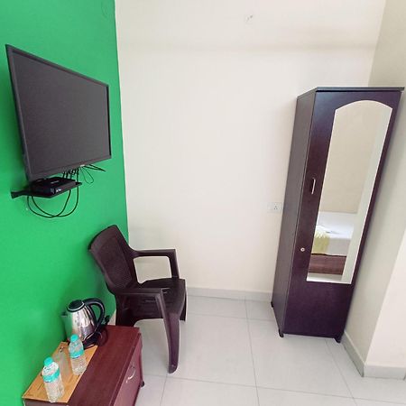 Green Tree Hotel-Near Vfs Global And Ramee Mall Τσενάι Εξωτερικό φωτογραφία