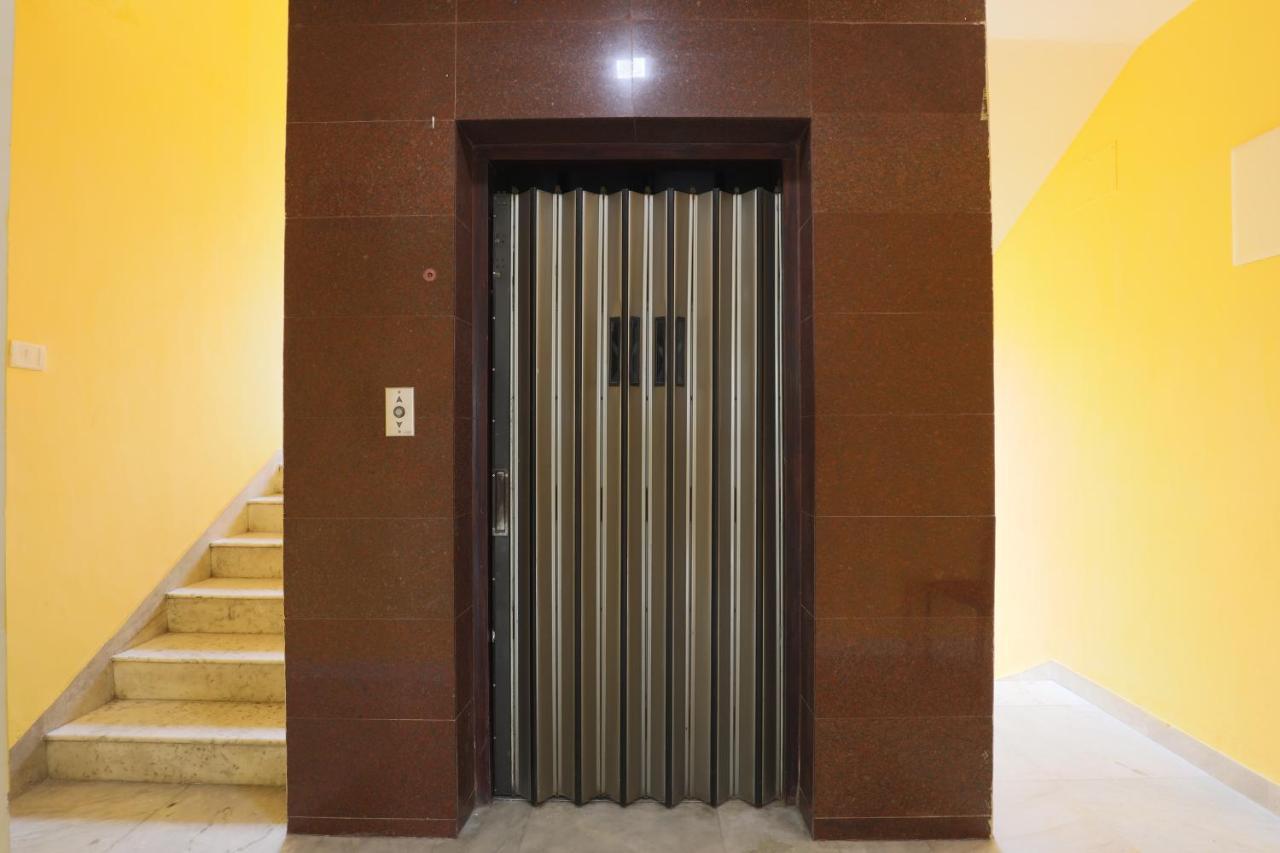 Green Tree Hotel-Near Vfs Global And Ramee Mall Τσενάι Εξωτερικό φωτογραφία