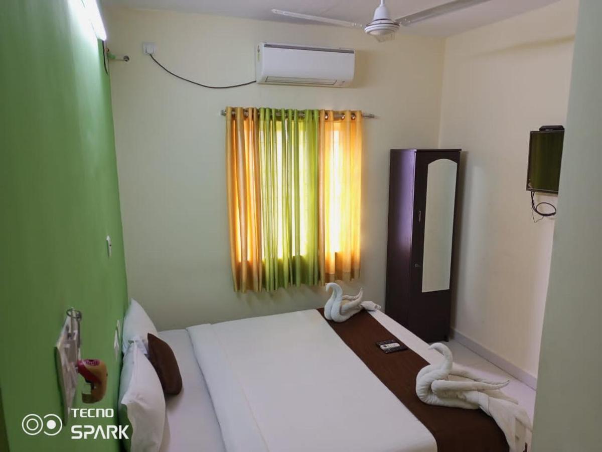 Green Tree Hotel-Near Vfs Global And Ramee Mall Τσενάι Εξωτερικό φωτογραφία