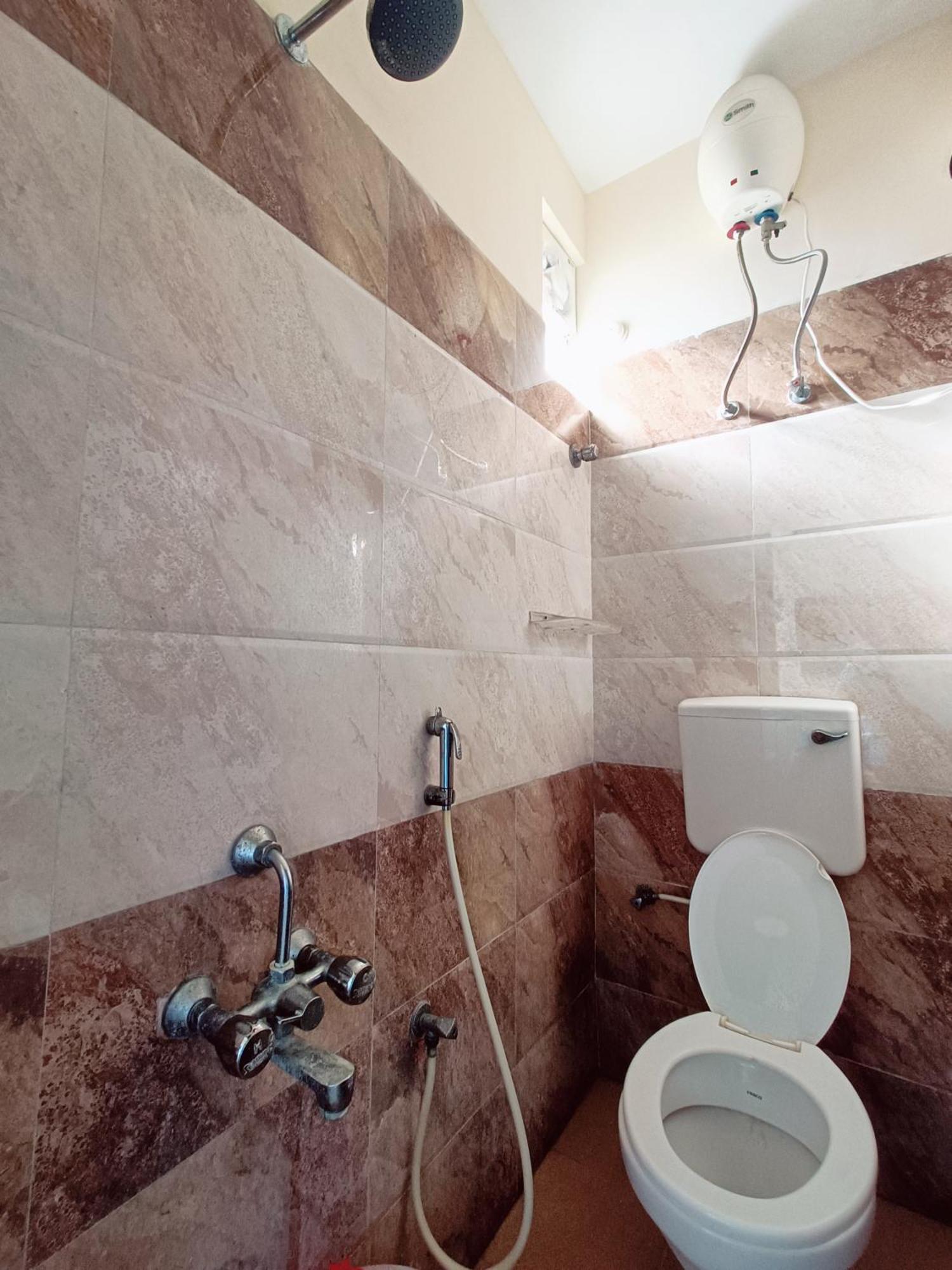 Green Tree Hotel-Near Vfs Global And Ramee Mall Τσενάι Εξωτερικό φωτογραφία