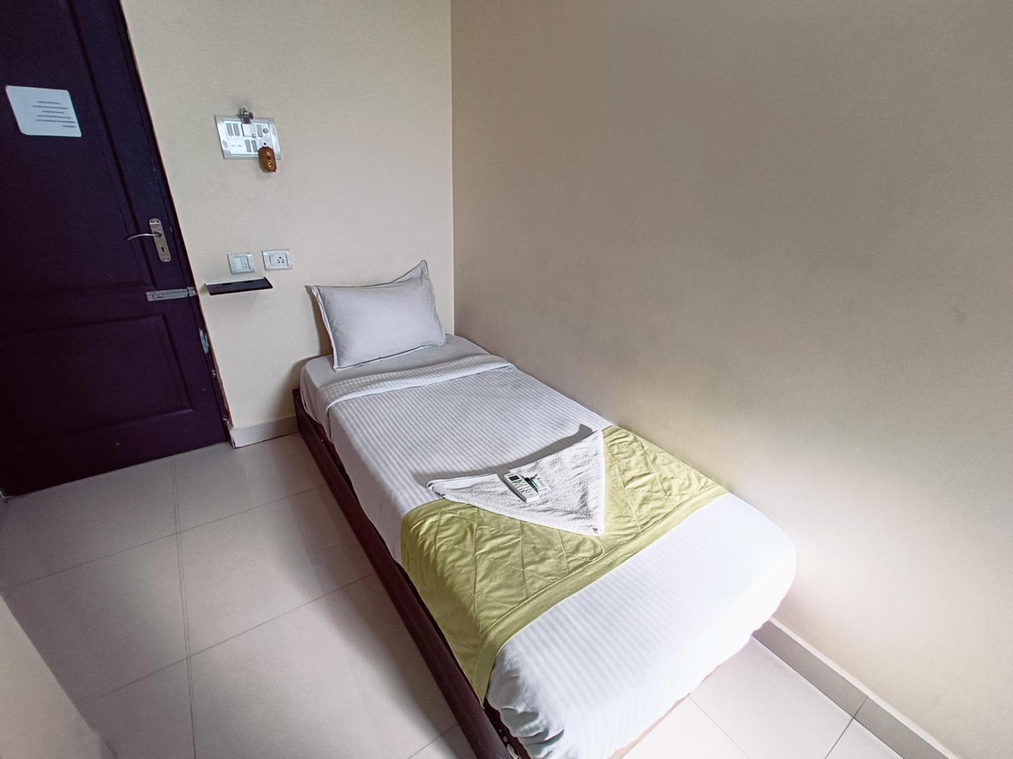 Green Tree Hotel-Near Vfs Global And Ramee Mall Τσενάι Εξωτερικό φωτογραφία