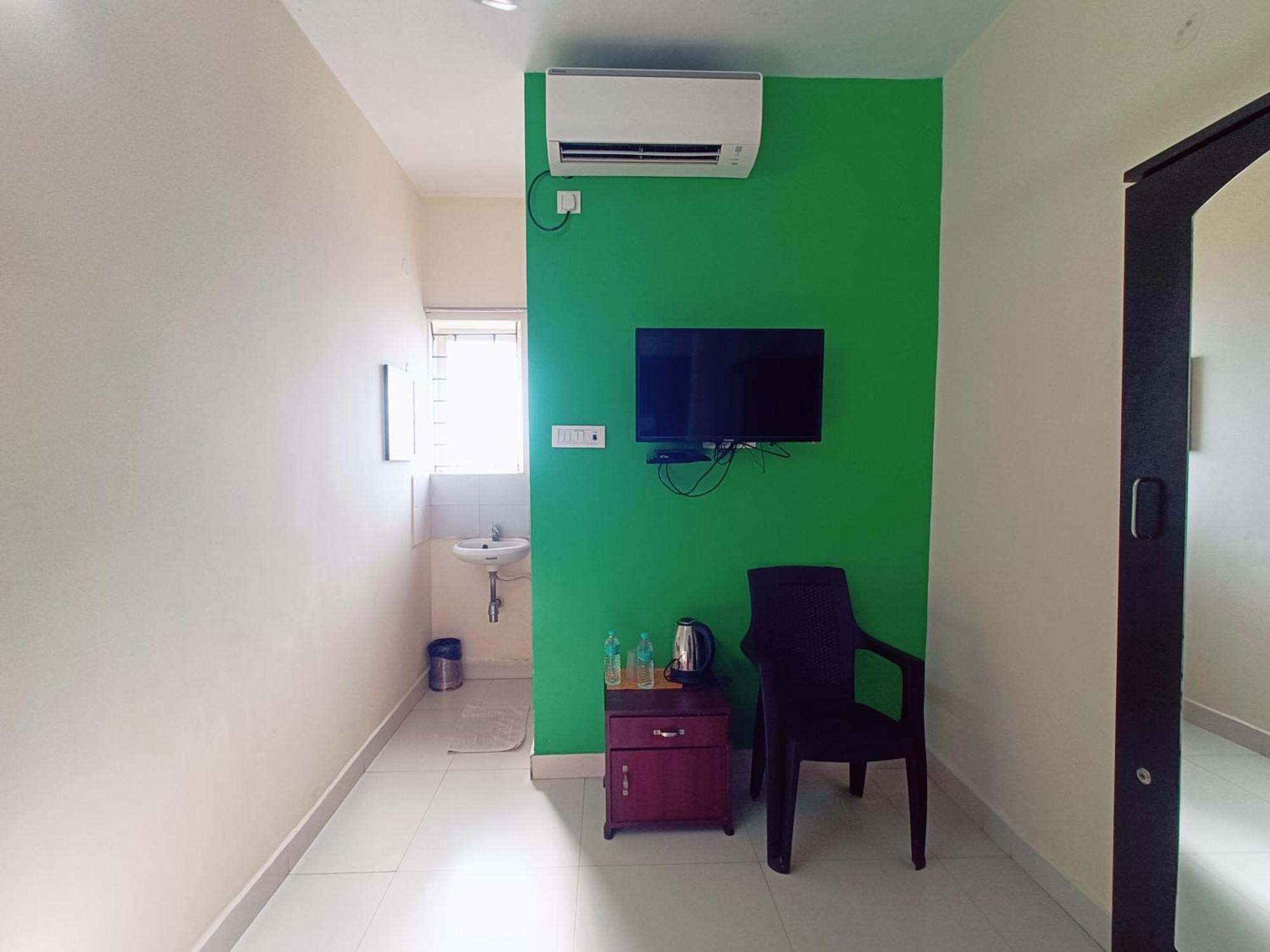 Green Tree Hotel-Near Vfs Global And Ramee Mall Τσενάι Εξωτερικό φωτογραφία
