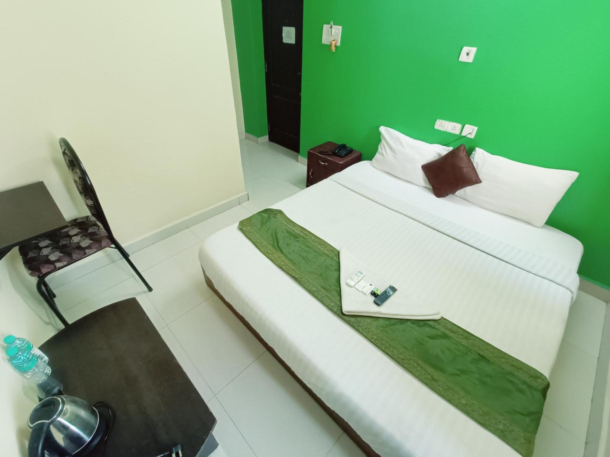 Green Tree Hotel-Near Vfs Global And Ramee Mall Τσενάι Εξωτερικό φωτογραφία